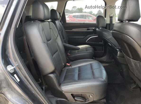 5XYP34HC9MG137059 2021 KIA TELLURIDE Gray Widok wnętrza z tyłu
