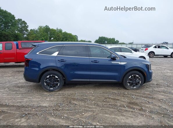 5XYRL4JC3SG377708 2025 KIA SORENTO Blue Vista interior trasera