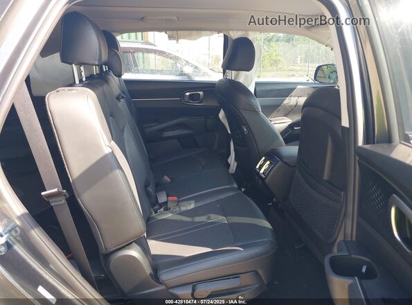 5XYRLDLC6MG032088 2021 KIA SORENTO Gray Widok naklejki z numerem VIN