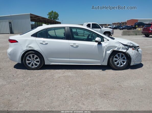 5YFEPMAE1MP180006 2021 TOYOTA LL White Vista interior trasera