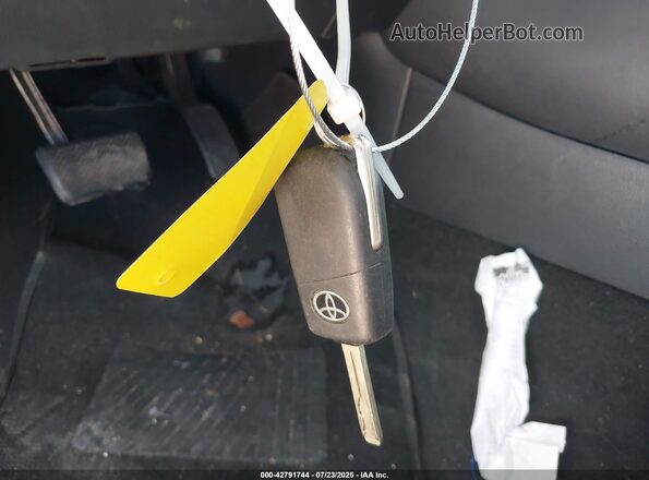 5YFEPMAE1MP180006 2021 TOYOTA LL White Vista del salpicadero