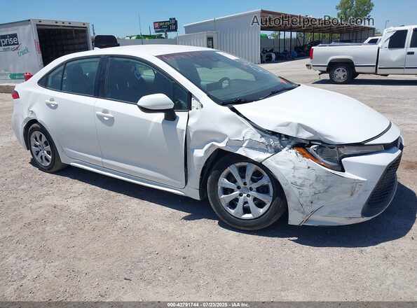 5YFEPMAE1MP180006 2021 TOYOTA LL White Vista frontal