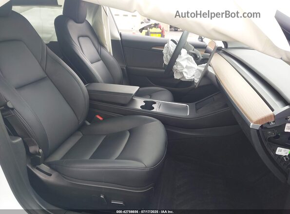 5YJ3E1EB3PF634557 2023 TESLA MODEL 3 White წინა სალონის ხედი