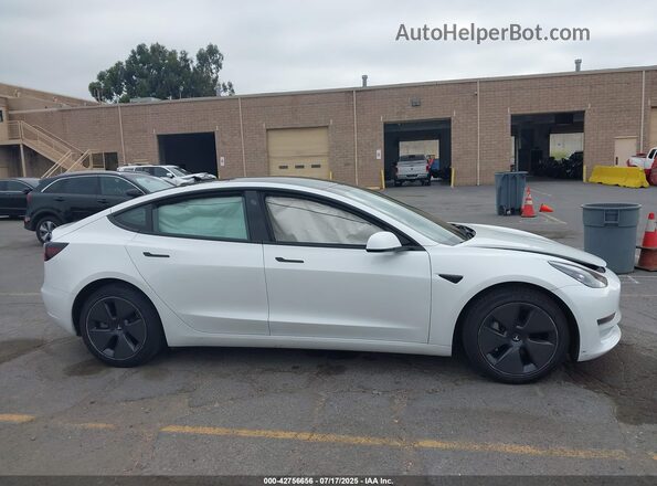 5YJ3E1EB3PF634557 2023 TESLA MODEL 3 White უკანა სალონის ხედი