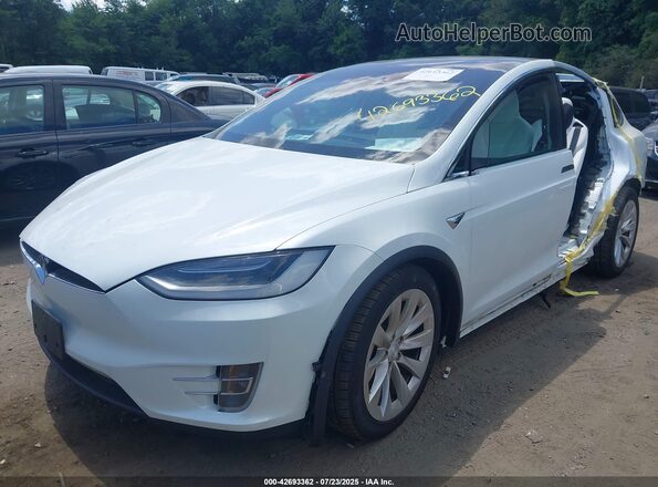 5YJXCBE29JF089436 2018 TESLA MODEL X White 