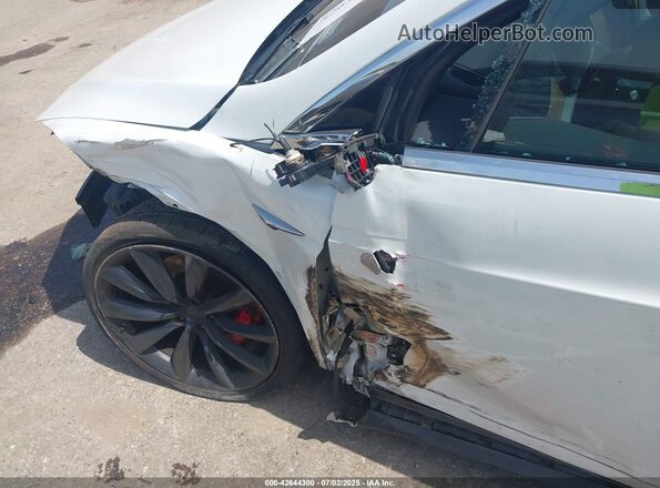 5YJXCBE46KF187777 2019 TESLA MODEL X White Widok z przodu