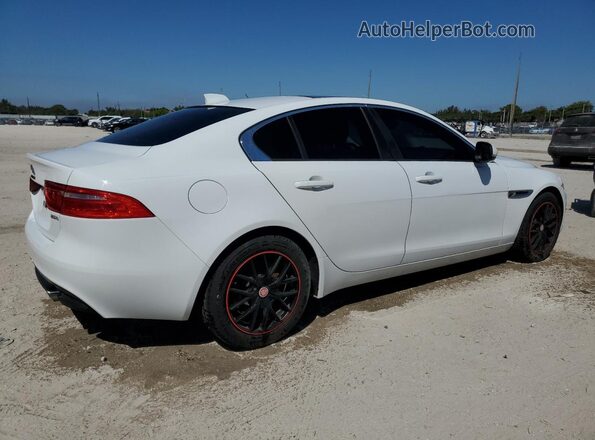 SAJAR4BG1HA978526 2017 JAGUAR XF Белый 