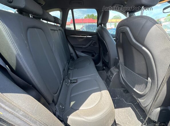 WBXJG9C08M5T96965 2021 BMW X1 Black 