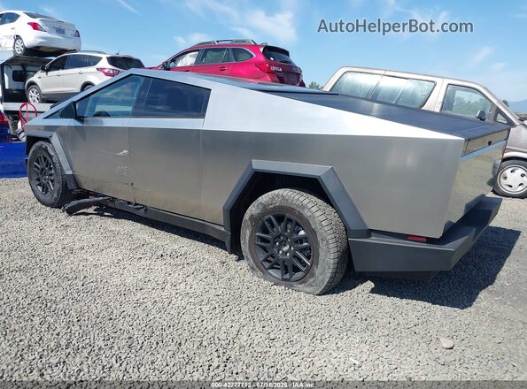7G2CEHED0SA074770 2025 TESLA CYBERTRUCK Silver Հետևի ձախ