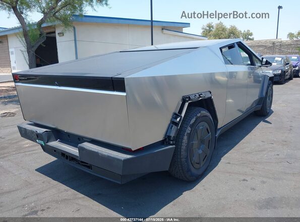 7G2CEHED3RA049596 2024 TESLA CYBERTRUCK Silver უკანა მარჯვენა
