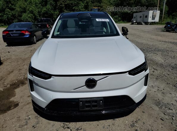 7JDEV3KK8SG005696 2025 VOLVO EX90 White 