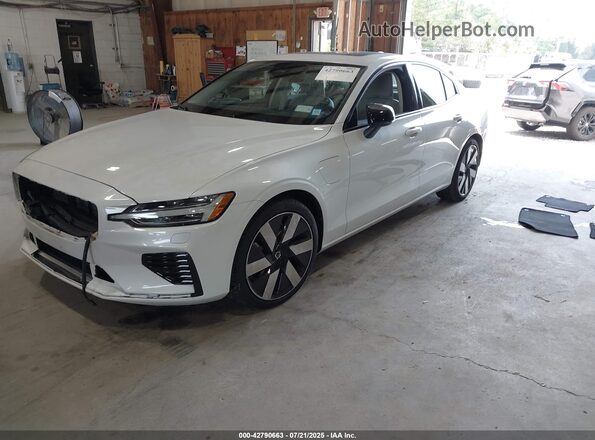 7JRH60FK5RG311147 2024 VOLVO S60 RECHARGE PLUG-IN HYBRID Белый Передняя левая четверть