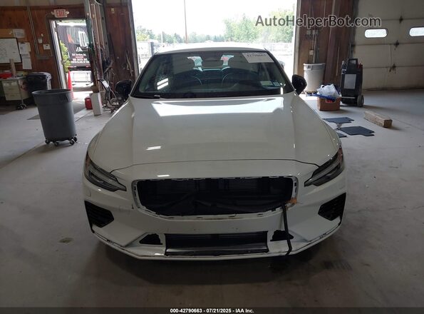 7JRH60FK5RG311147 2024 VOLVO S60 RECHARGE PLUG-IN HYBRID Белый Вид щитка приборов