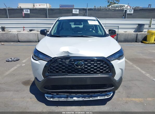 7MUAAAAG2SV132377 2025 TOYOTA LL White Вид задньої частини салону