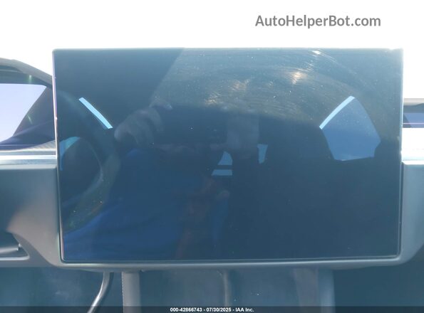 7SAXCBE65NF339105 2022 TESLA MODEL X Black Widok wnętrza 360 stopni