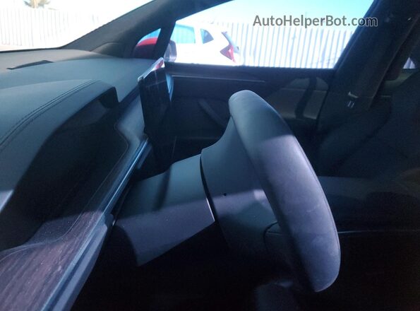 7SAXCDE51NF340092 2022 TESLA MODEL Red Սարքավորումների վահանակի տեսք