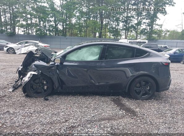 7SAYGDED1TF376975 2026 TESLA MODEL Y Gray 