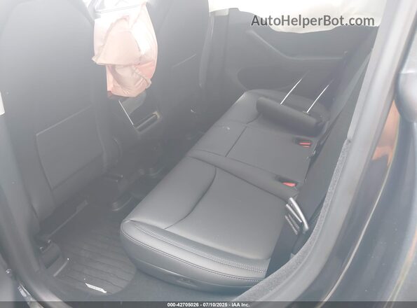 7SAYGDED1TF376975 2026 TESLA MODEL Y Gray 