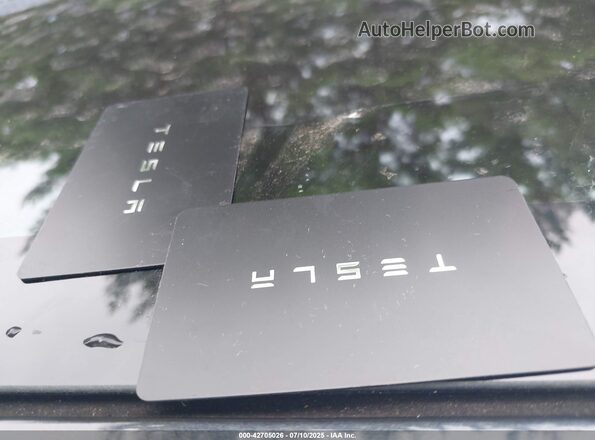 7SAYGDED1TF376975 2026 TESLA MODEL Y Gray 
