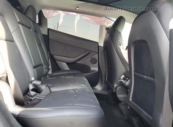 7SAYGDEE1SF283655 2025 TESLA MODEL Black Widok tylnych siedzeń