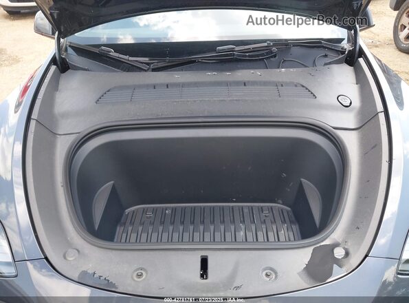 7SAYGDEE2RA273241 2024 TESLA MODEL Y Black Հետևի տեսք