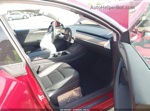 7SAYGDEF7RF105137 2024 TESLA MODEL Y Red Front interior view