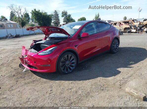 7SAYGDEF7RF105137 2024 TESLA MODEL Y Red Front left