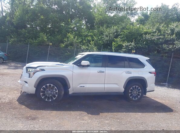 7SVAAABA1RX043351 2024 TOYOTA LIMITED White Vista interior de 360 grados