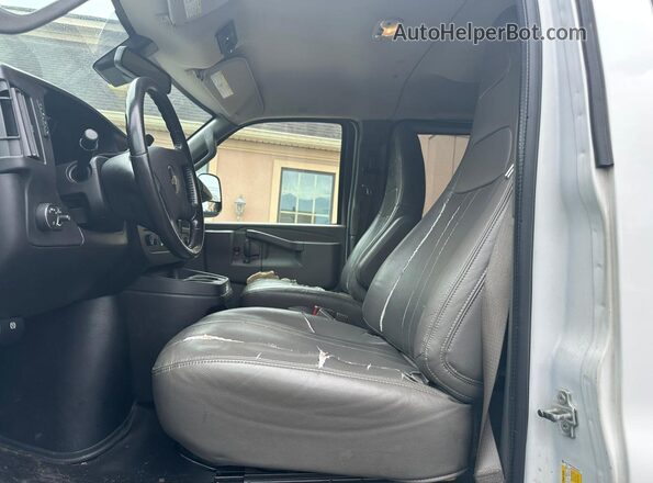 1GAZGNFPXM1170072 2021 CHEVROLET EXPRESS White 