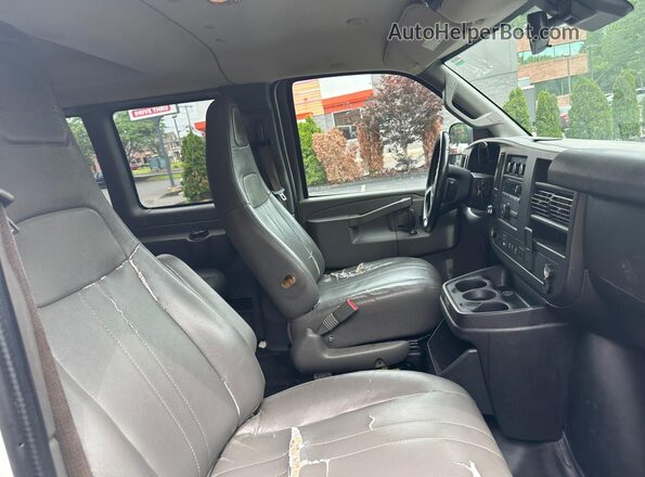 1GAZGNFPXM1170072 2021 CHEVROLET EXPRESS White 
