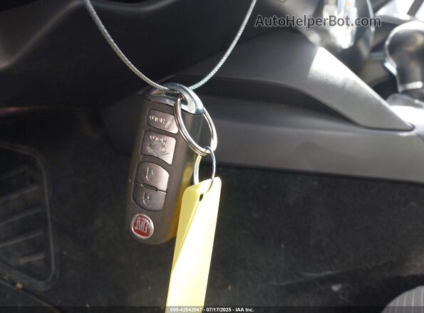 JC1NFAEK4H0106710 2017 FIAT 124 SPIDER Red Vista del salpicadero