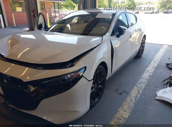 JM1BPBJY9P1605322 2023 MAZDA 3 White Widok z przodu