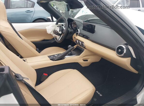 JM1NDAD77R0602849 2024 MAZDA MX-5 MIATA White Widok wnętrza z przodu