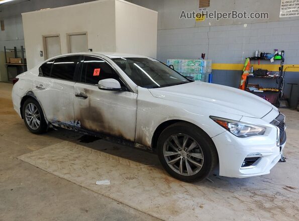 JN1EV7AP7MM700174 2021 INFINITI Q50 White Przód prawy
