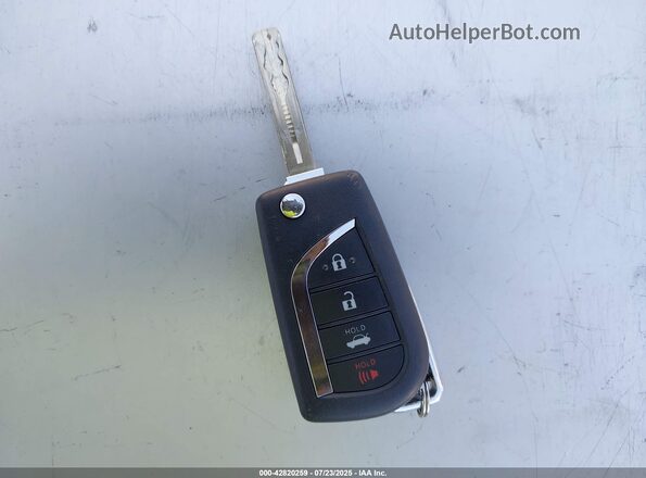 JTDEPMAE9MJ187404 2021 TOYOTA LL Light Blue Вид панелі приладів