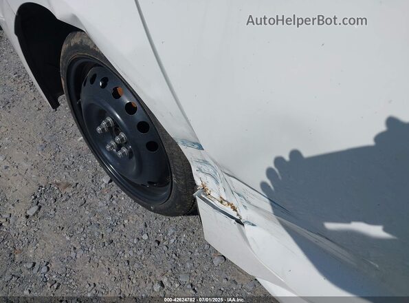 JTDVPMAE6MJ132425 2021 TOYOTA LL White Front view