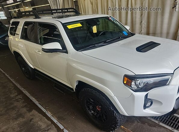JTELU5JR4P6107986 2023 TOYOTA 4RUNNER  Вид спереду
