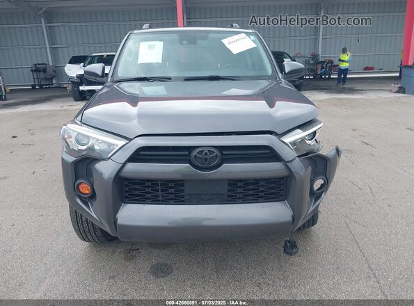 JTEMU5JR0P6096392 2023 TOYOTA 4RUNNER Gray Instrument cluster view