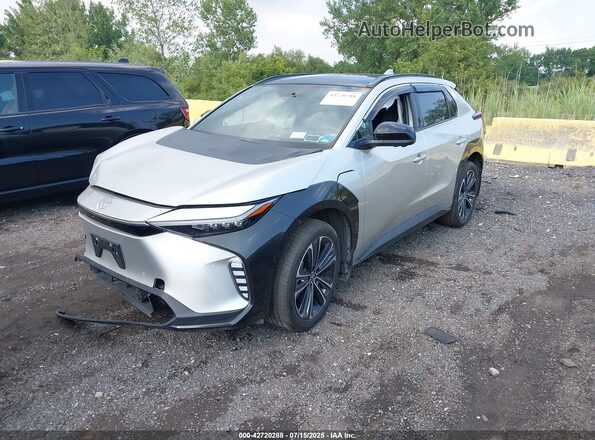 JTMABACAXPA031723 2023 TOYOTA LIMITED Silver წინა მარცხენა ხედი სამი მეოთხედიდან