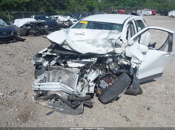 KL7CJKSB5JB721325 2018 CHEVROLET TRAX Silver Դիմացի տեսք