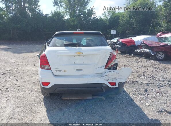 KL7CJKSB5JB721325 2018 CHEVROLET TRAX Silver 