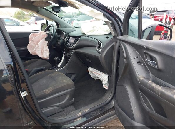 KL7CJKSB7MB304678 2021 CHEVROLET TRAX Black Սալոնի դիմացի տեսք
