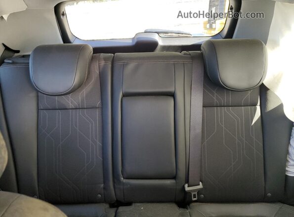 KL7CJLSM2MB375665 2021 CHEVROLET TRAX Silver უკანა სავარძლების ხედი
