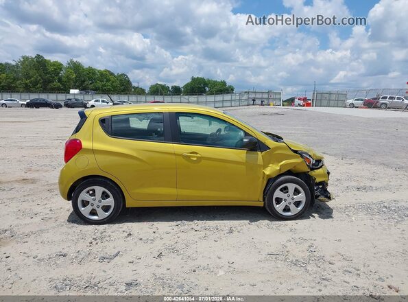 KL8CB6SA7NC020759 2022 CHEVROLET SPARK Yellow Вид задньої частини салону