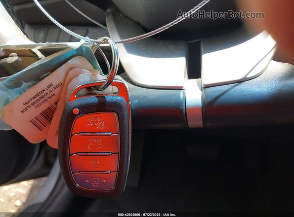 KMHC65LD3KU185157 2019 HYUNDAI IONIQ PLUG-IN HYBRID Серебряный Вид панели приборов