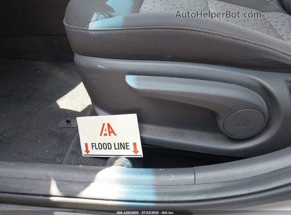 KMHC65LD3KU185157 2019 HYUNDAI IONIQ PLUG-IN HYBRID Серебряный Вид спереди