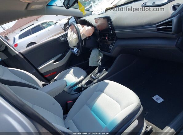 KMHC65LDXMU250749 2021 HYUNDAI IONIQ PLUG-IN HYBRID Silver 