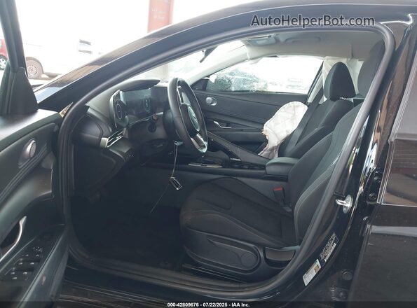 KMHLS4AG1PU416437 2023 HYUNDAI ELANTRA Black Front interior view