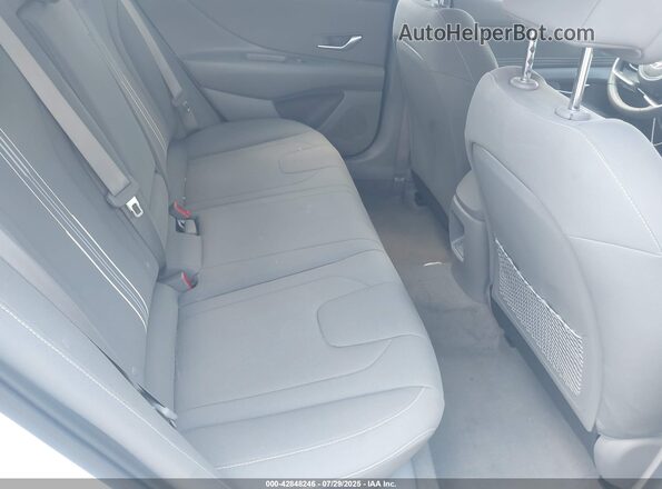 KMHLS4DG2RU665943 2024 HYUNDAI ELANTRA White Widok naklejki z numerem VIN