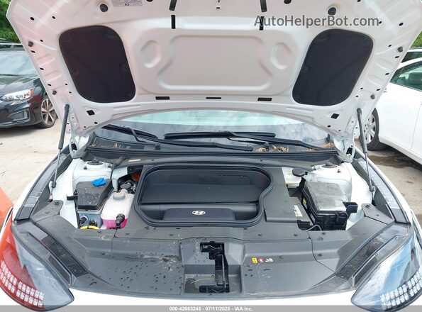 KMHM34AA0SA095756 2025 HYUNDAI IONIQ 6 White Widok z tyłu